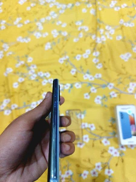 Samsung Galaxy A32 9/10 condition 4