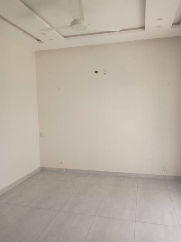 5 MARLA DOUBLE STORY HOUSE AVAILABLE FOR SALE IN DHA PHASE 5 - BLOCK D 5