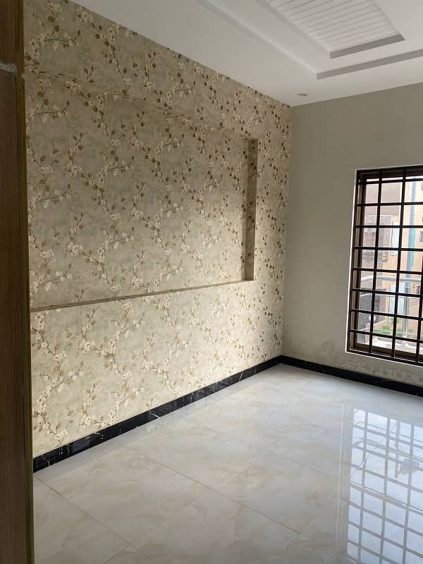 5 MARLA SUPERB LOCATION HOUSE AVAILABLE FOR SALE IN DHA PHASE 5 3