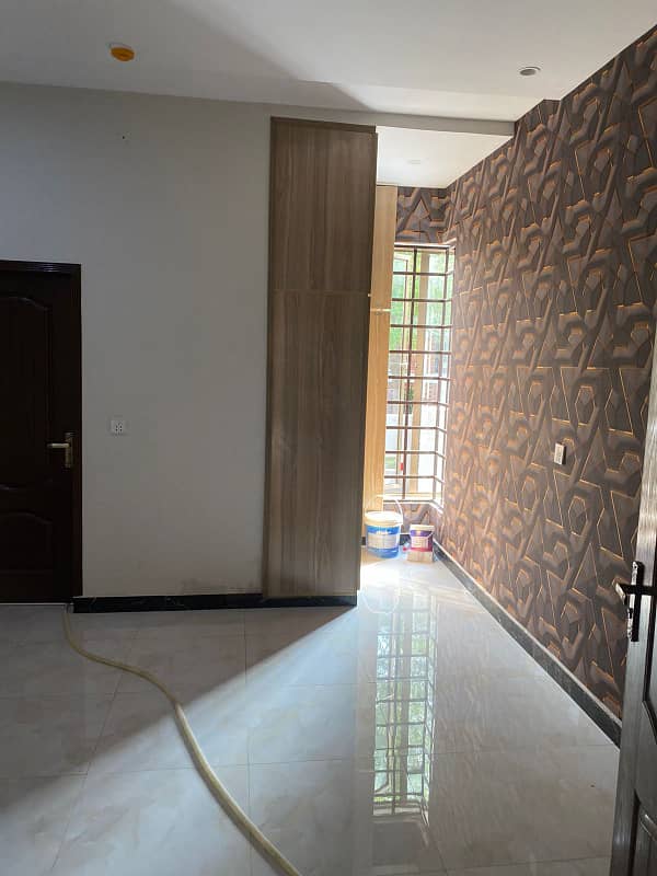 5 MARLA SUPERB LOCATION HOUSE AVAILABLE FOR SALE IN DHA PHASE 5 8