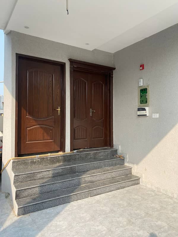 5 MARLA SUPERB LOCATION HOUSE AVAILABLE FOR SALE IN DHA PHASE 5 13