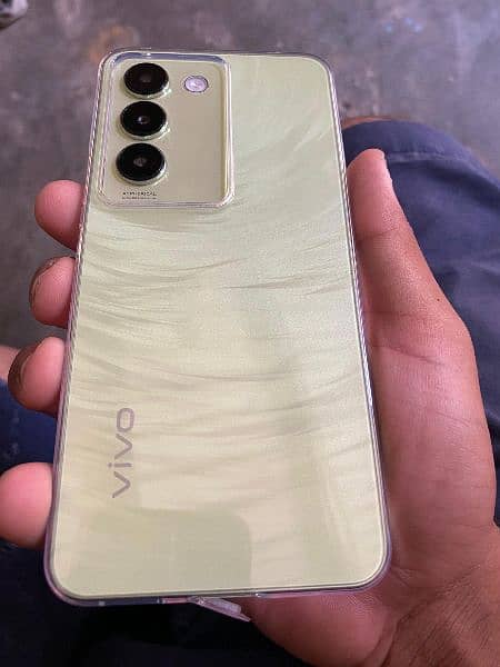 vivo y100 (10 by 10 Condition) Exchange option possible 3