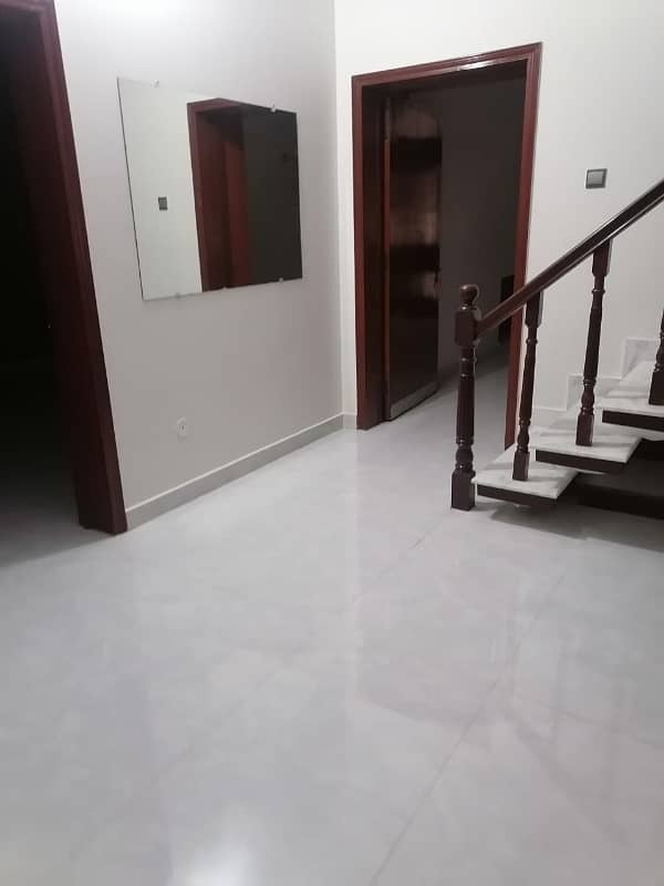 DHA Lahore Phase 3 Z block 10 Marla house for rent 2