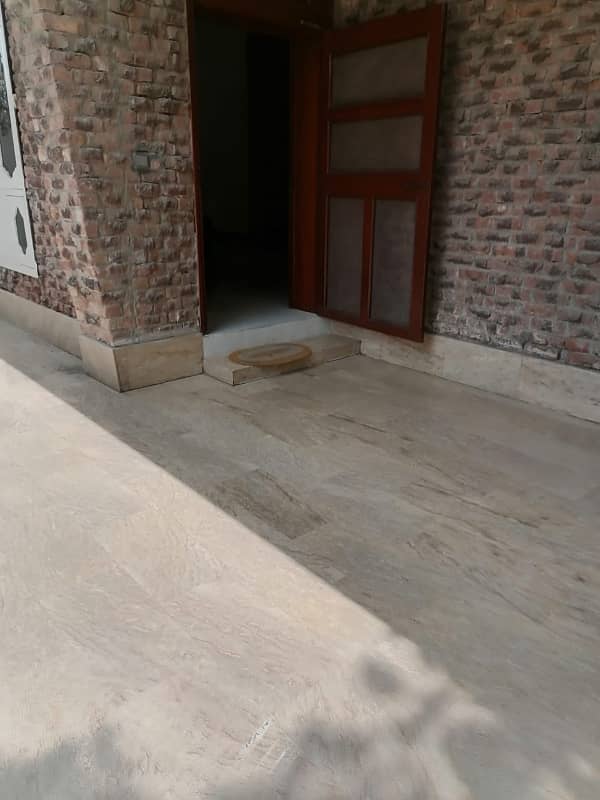 DHA Lahore Phase 3 Z block 10 Marla house for rent 7