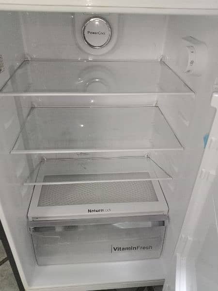 DAWLANCE GLASS DOOR FRIDGE FOR SALE 3