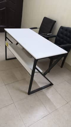 Computer tables