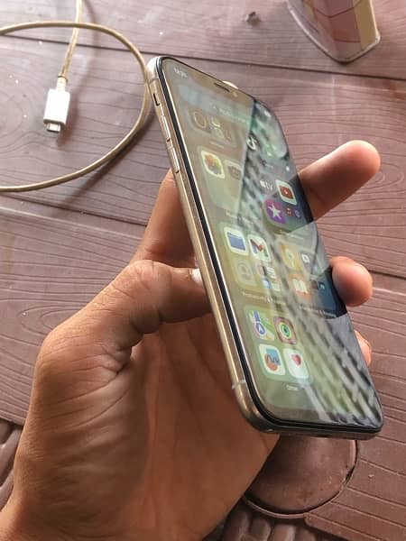 iPhone x 64 non pta 3