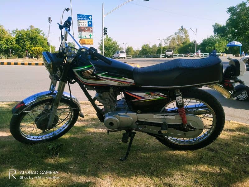 HONDA 125 BLACK 0