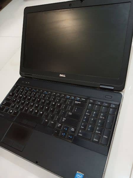 Dell latitude e6540 with 2gb graphic card 7