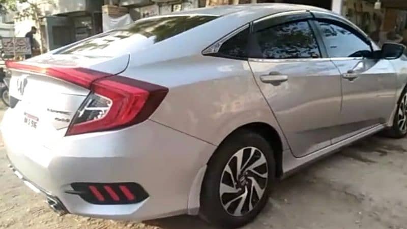 Honda Civic Oriel 2017 6