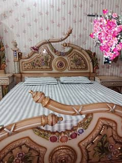 bed / bed set / king size bed / double bed / bedroom set