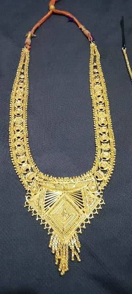 Golden Necklace 2