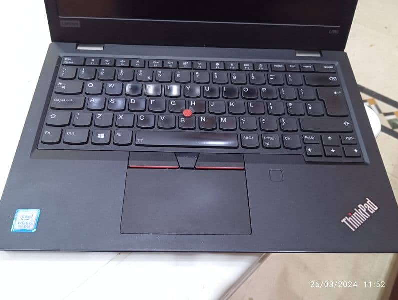 Laptop Lenovo ThinkPad L380 1