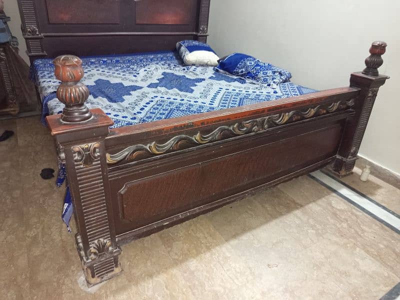 king size wooden bed 100 kg plus weight 2