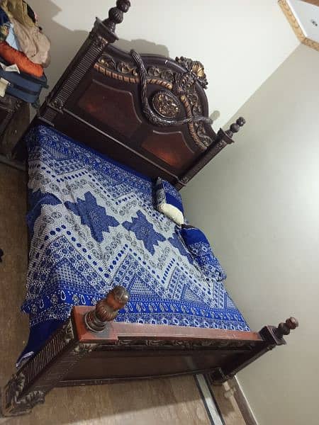 king size wooden bed 100 kg plus weight 3