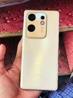 Infinix Zero 30 10/10 lush condition Complete box