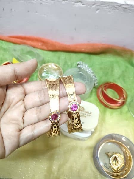 original indian golden bangles and kare very beautiful 1