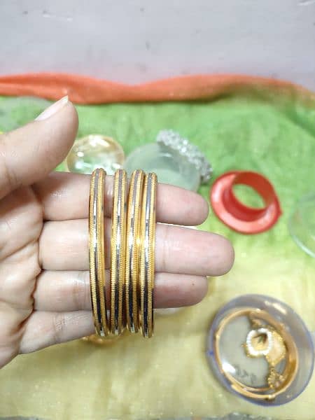 original indian golden bangles and kare very beautiful 3