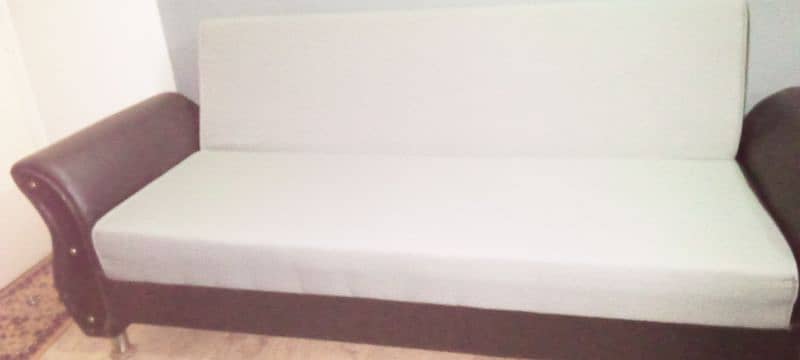 2 seater, 3seater and 3seater sofa cumbeds in new condition, 3