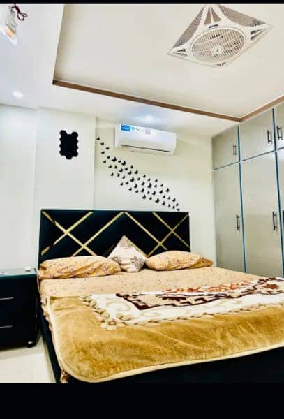 One bed luxury apartment for short stay like(3to4)hours in bahria town 0