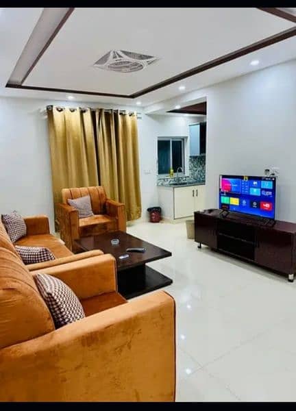 One bed luxury apartment for short stay like(3to4)hours in bahria town 3