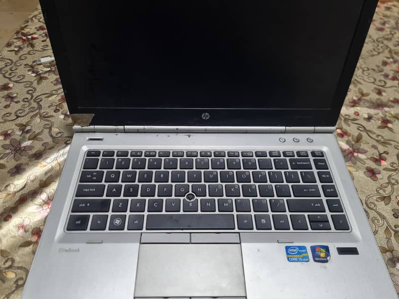 Hp core I5 2nd generation Elite book 8460p available for sale 6