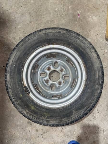 SUZUKI MEHRAN  RIMS AND USED TYRES 3