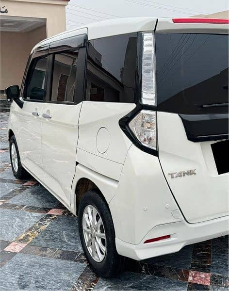 Toyota Roomy (Tank) 2019 4