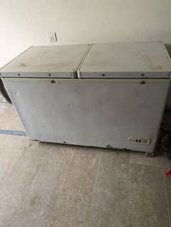 Dawlance deep freezer