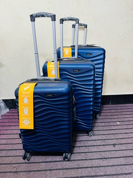 Luggage bags/ travel suitcases/ trolley bags/ travel trolley/ attachi 6