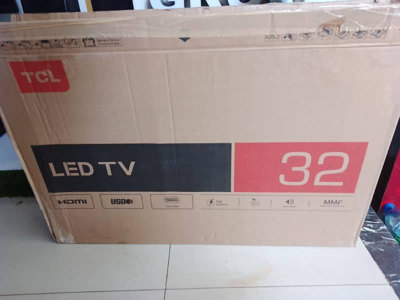 32 inches tcl L32D2900 3