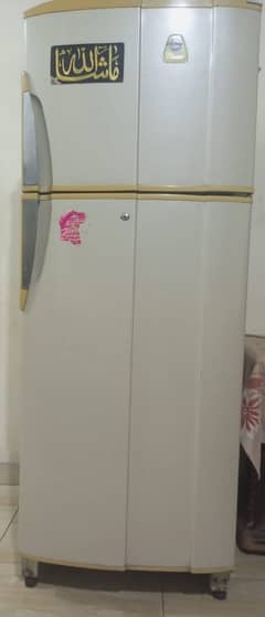 White  Pel Refrigraator in Good Condition (Fridge)