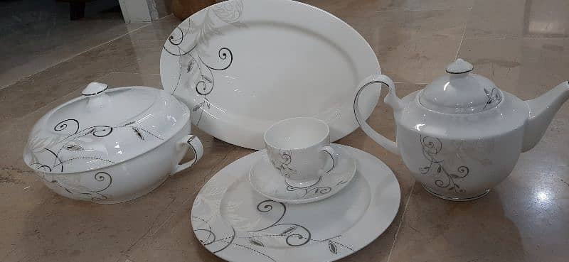 Dinner set imported 7