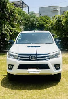 Toyota Hilux Revo V 2017