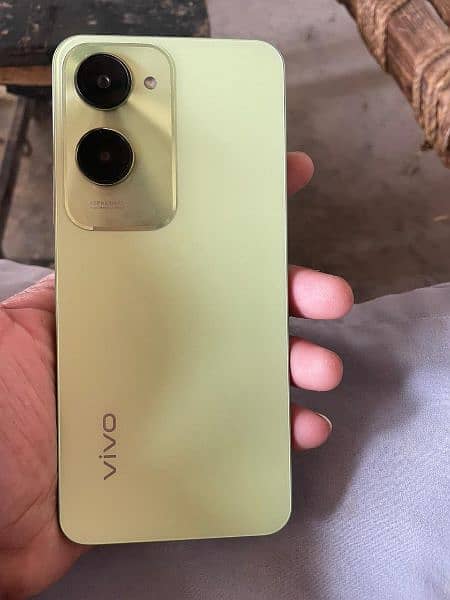 Vivo y18bikul new 4din pheli lia hain exchange with iPhone. gaming phn 2