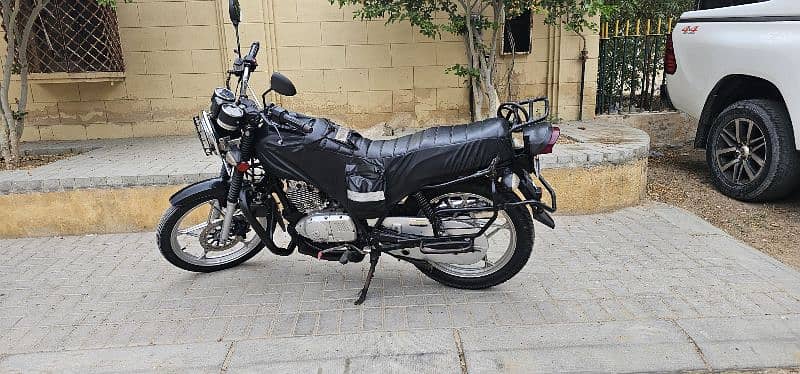 Suzuki GS 150 2021 1