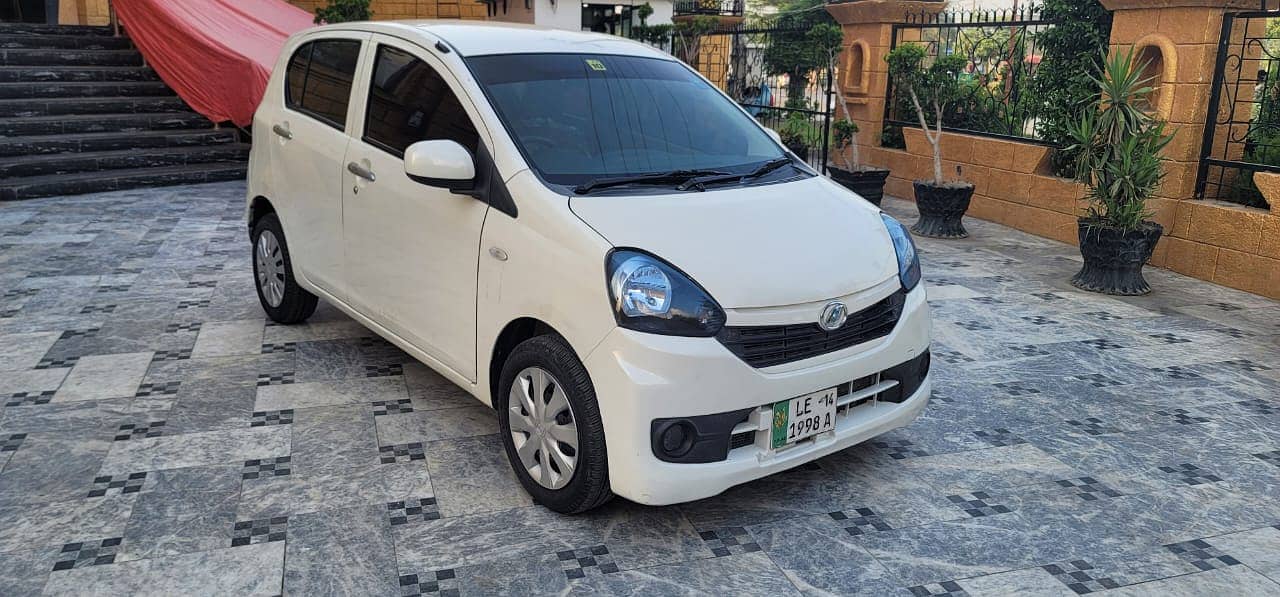 Daihatsu Mira 2012 2