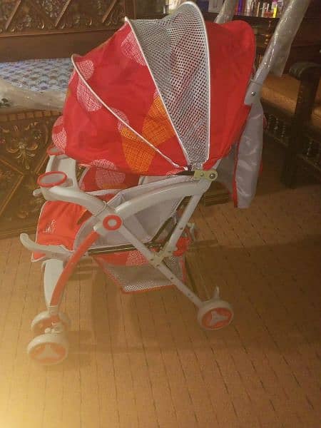 baby pram new condition 2