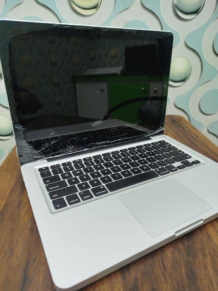 Apple MacBook Pro 2011 (13.3-inch) 3