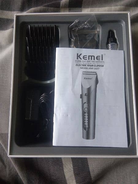 Kemei Professional Electric Hair Clipper. 4