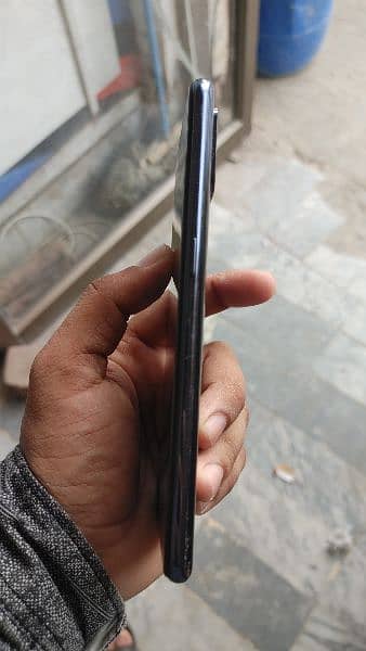 one plus n10 bas penal brokan hai Baki a1 hai 2