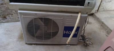 i. 5 ton split Ac in good condition