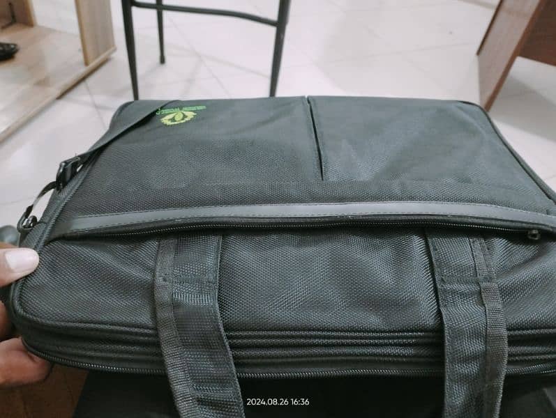 Laptop bag 2