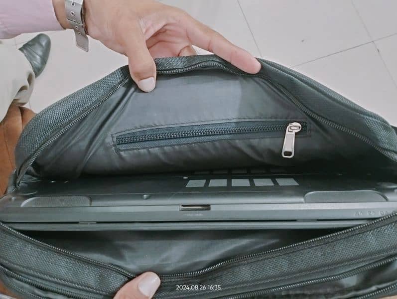 Laptop bag 3