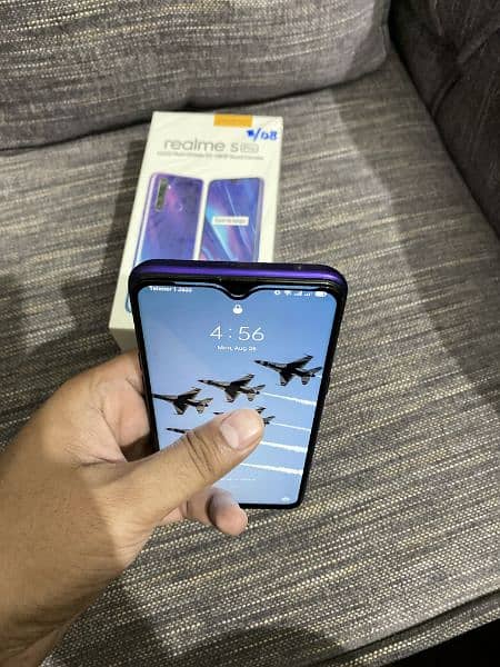 Realme 5 Pro 8 GB Complete Box 3