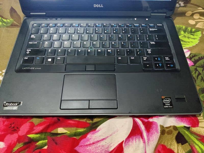 Dell latitude E7440 1