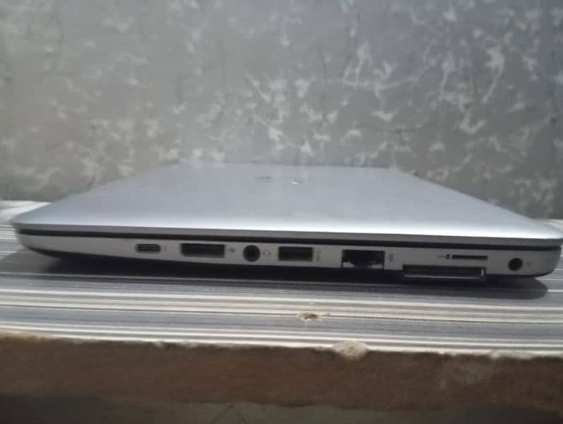 Hp Elitebook 820 G3 | Core i5 6th gen | For programming 3