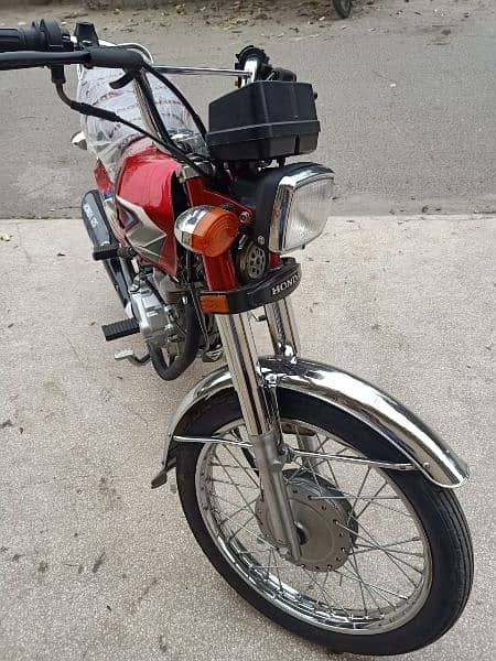 Honda 125 Model 2023 Home Use showroom Condition 4