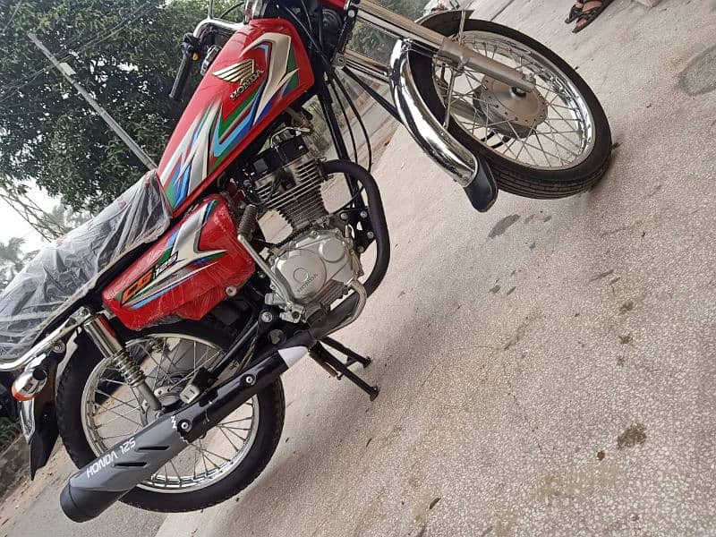 Honda 125 Model 2023 Home Use showroom Condition 9