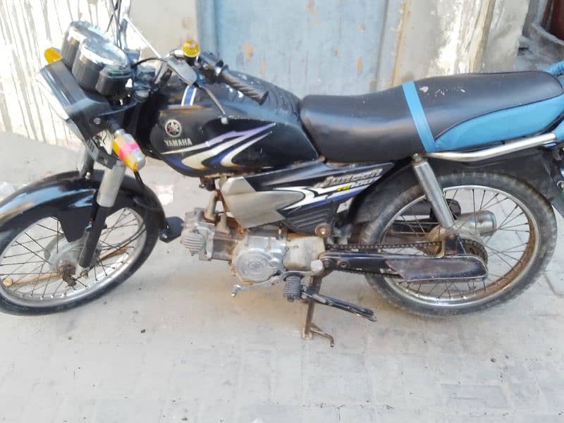 yamaha. janoon. 03236249907. zakir Khan. price. 45000 4